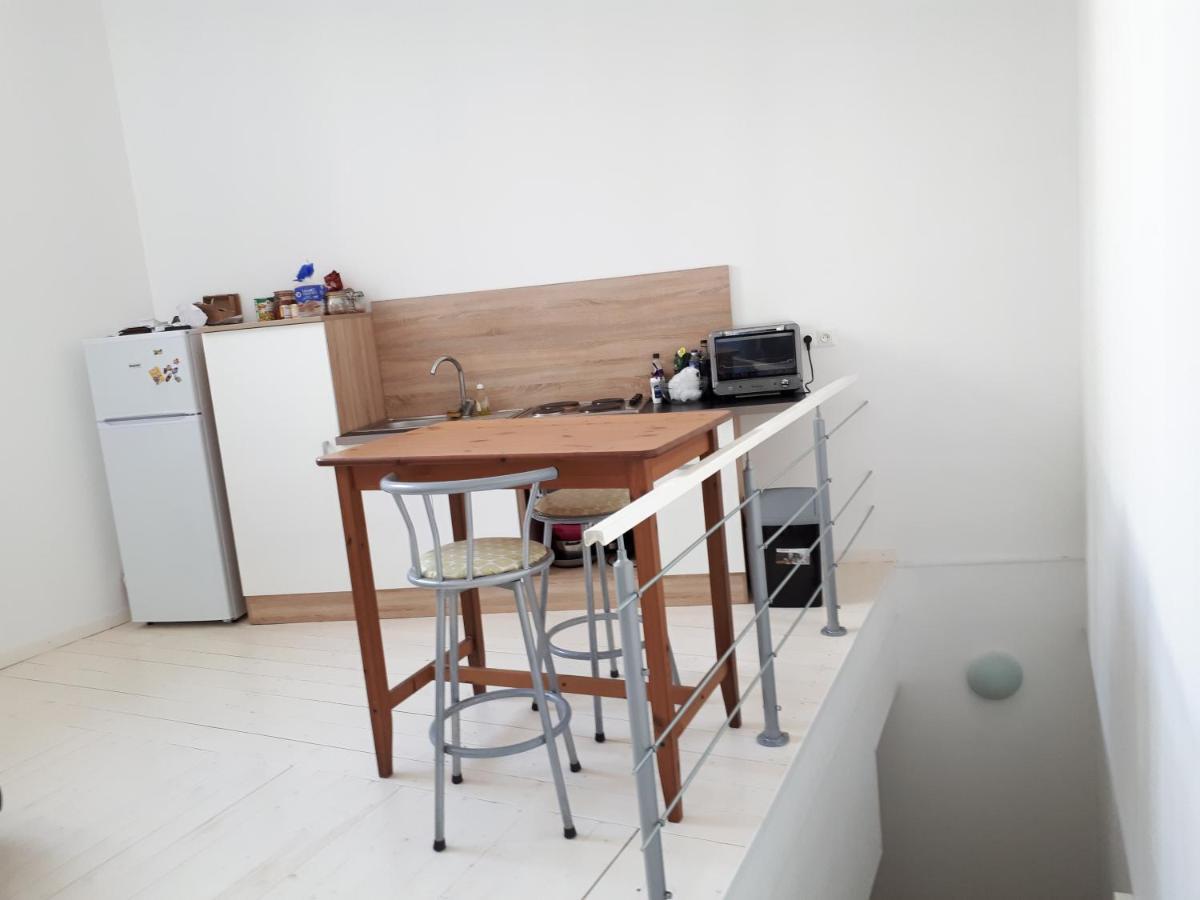 Appartement En Duplex Viviers Exteriér fotografie
